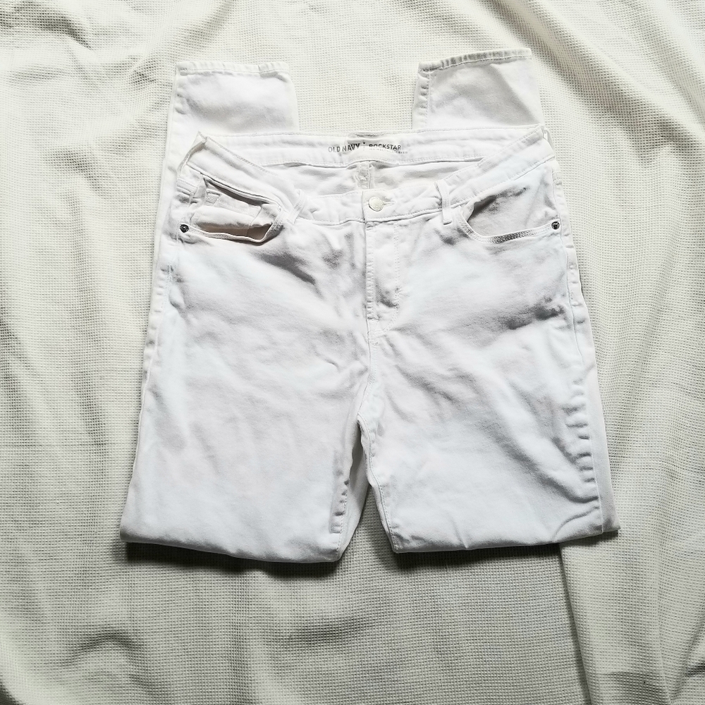 Old Navy Rockstar Jeans. BB2